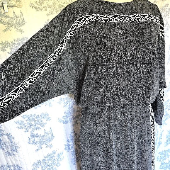Size S to M Vintage 1980s Missy Houses Dolman Sleeve Dress - Picture 6 of 12